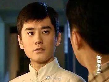 可以说眉目如画了他还和孙俪有过一段刻骨铭心的感情感觉年轻的钱枫比