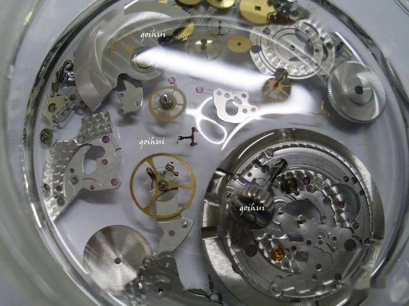 帝舵骏珏星期日历型m560000003首保