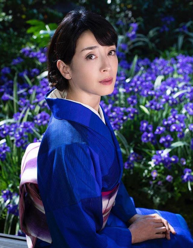 宫泽理惠的这段表演可谓入木三分,她完美地刻画出了因为丈夫不忠而