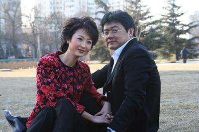 主持人张斌被二婚妻子曝出轨结果岳父上门赔不是帮复合