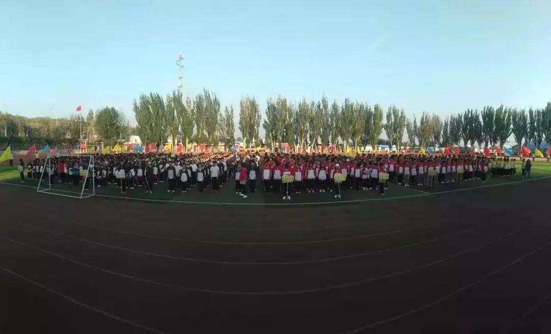 安全规范健康餐饮包铝中学学生餐厅就餐纪实