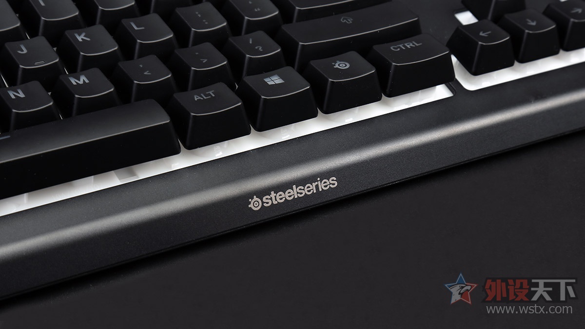 手感出色灯效绚丽赛睿apex3键盘评测