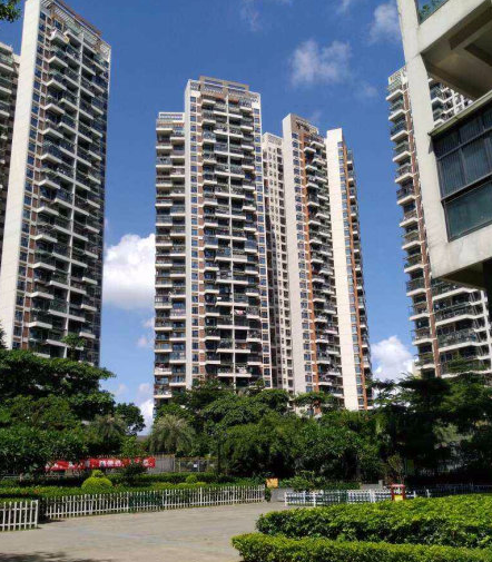 佳兆业上品雅园位于深圳市坂田片区与布吉片区的交汇处,南临布龙路,坂