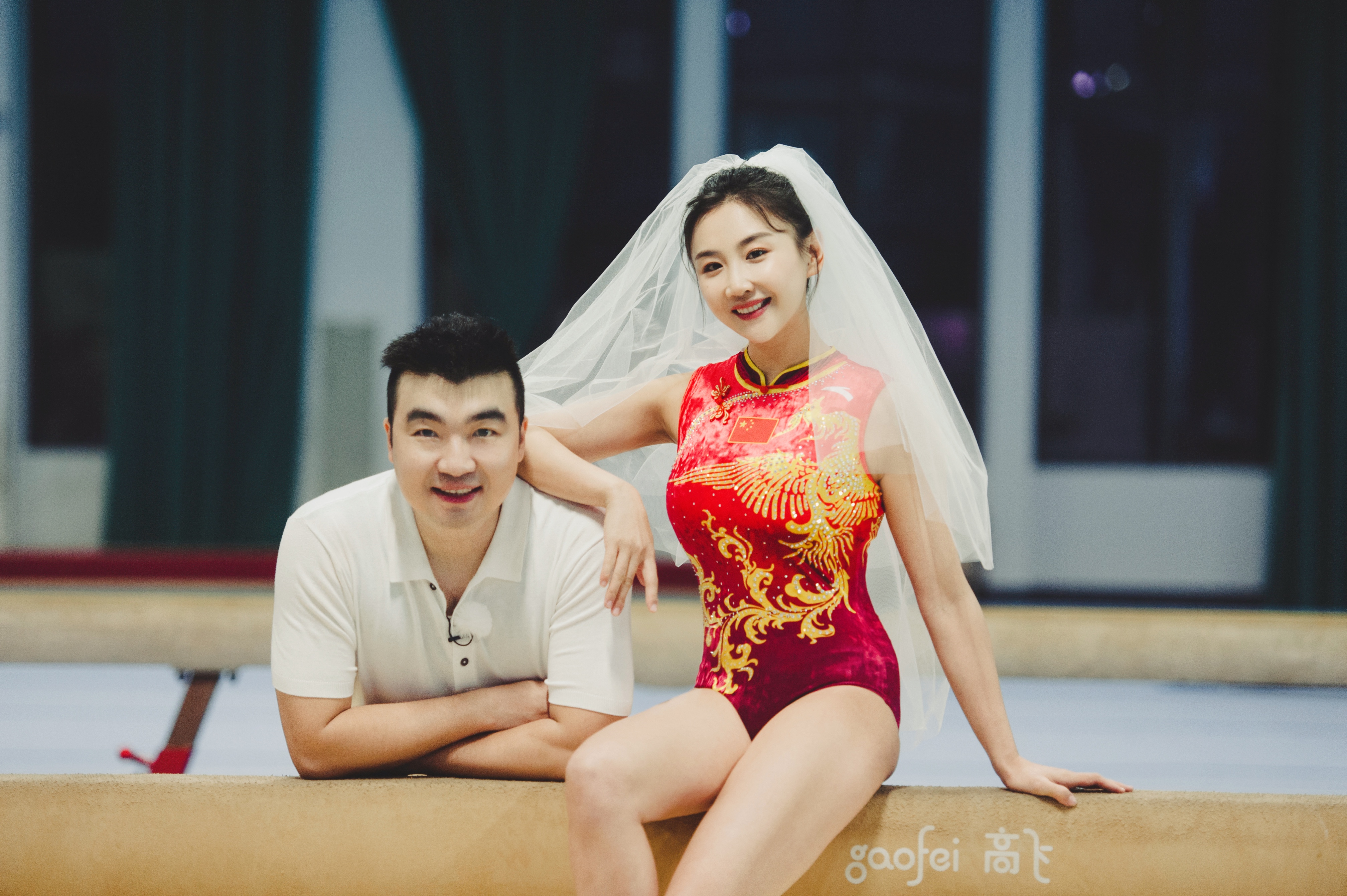 婚前21天何雯娜穿奥运体操服拍婚纱照身材绝佳