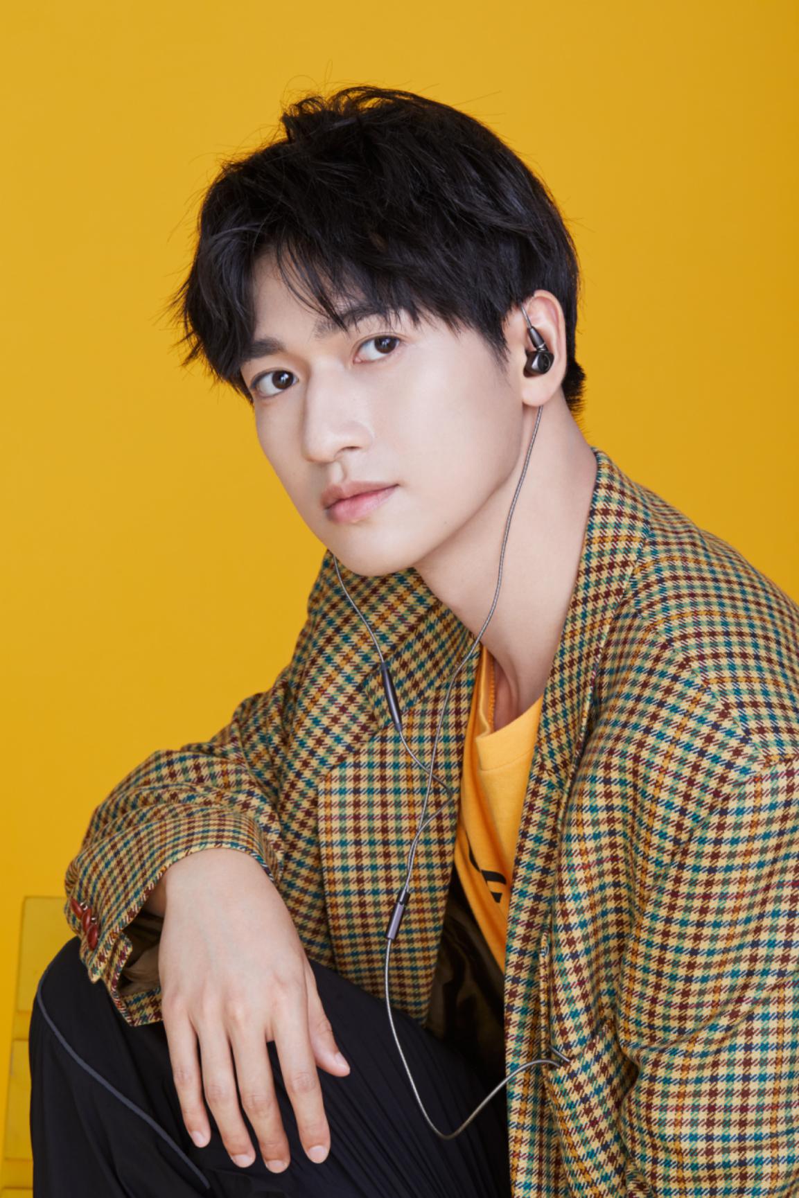 酷狗耳机代言人刘彬濠探班歌手当打之年兄弟情谊溢出屏幕