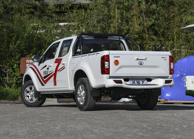 而今天要讲的风骏7汽油版,其支持国6标准,此次总共推出了8款车型,售价