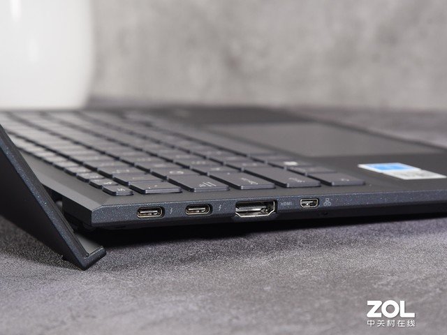 专注于精英移动办公华硕灵珑ii评测