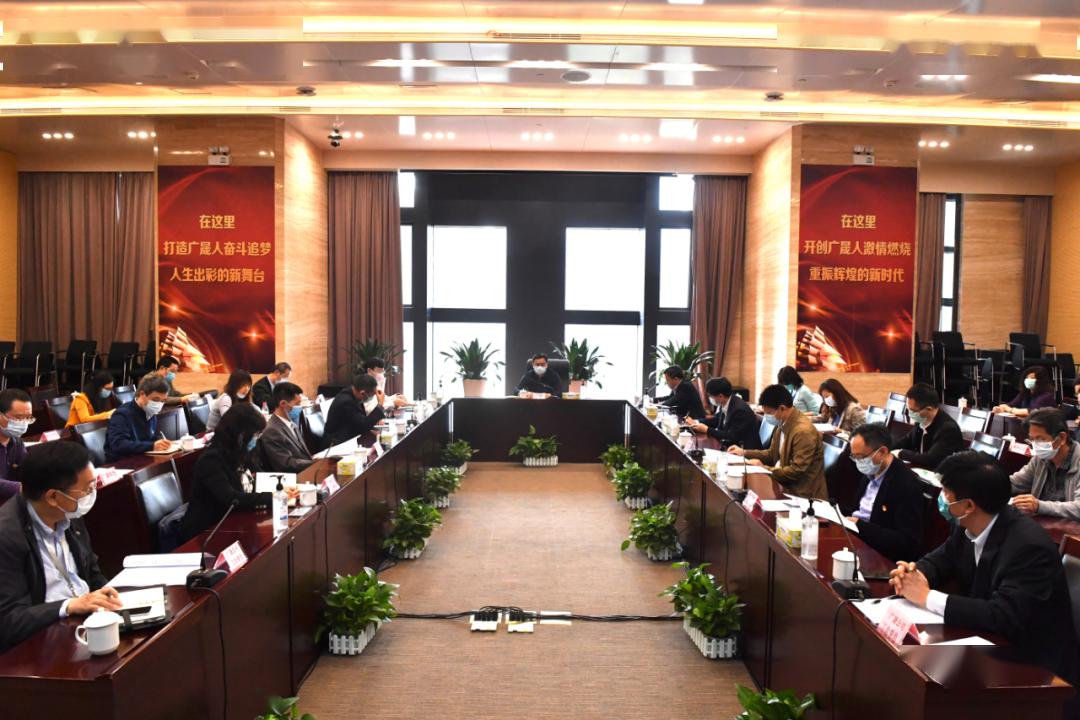 王绍乐强调,以刘卫东同志为班长的广晟公司新一届领导班子,鲜明提出让