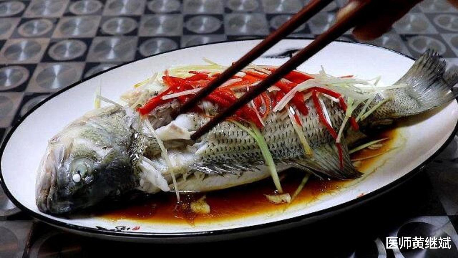 原创餐桌上的美味鱼类,因无刺而广受欢迎,鲈鱼的功效和禁忌有哪些?