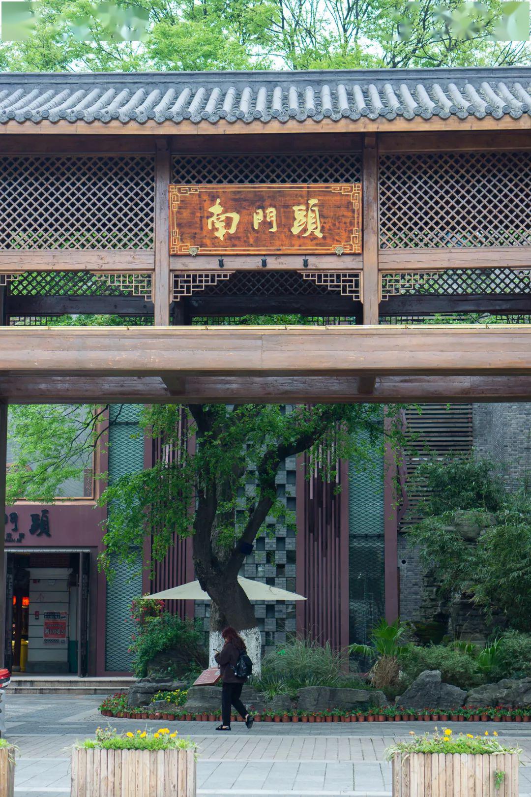 最近去南门头去逛gai的吃货君好像也不是很有动力…但是专程为了小吃