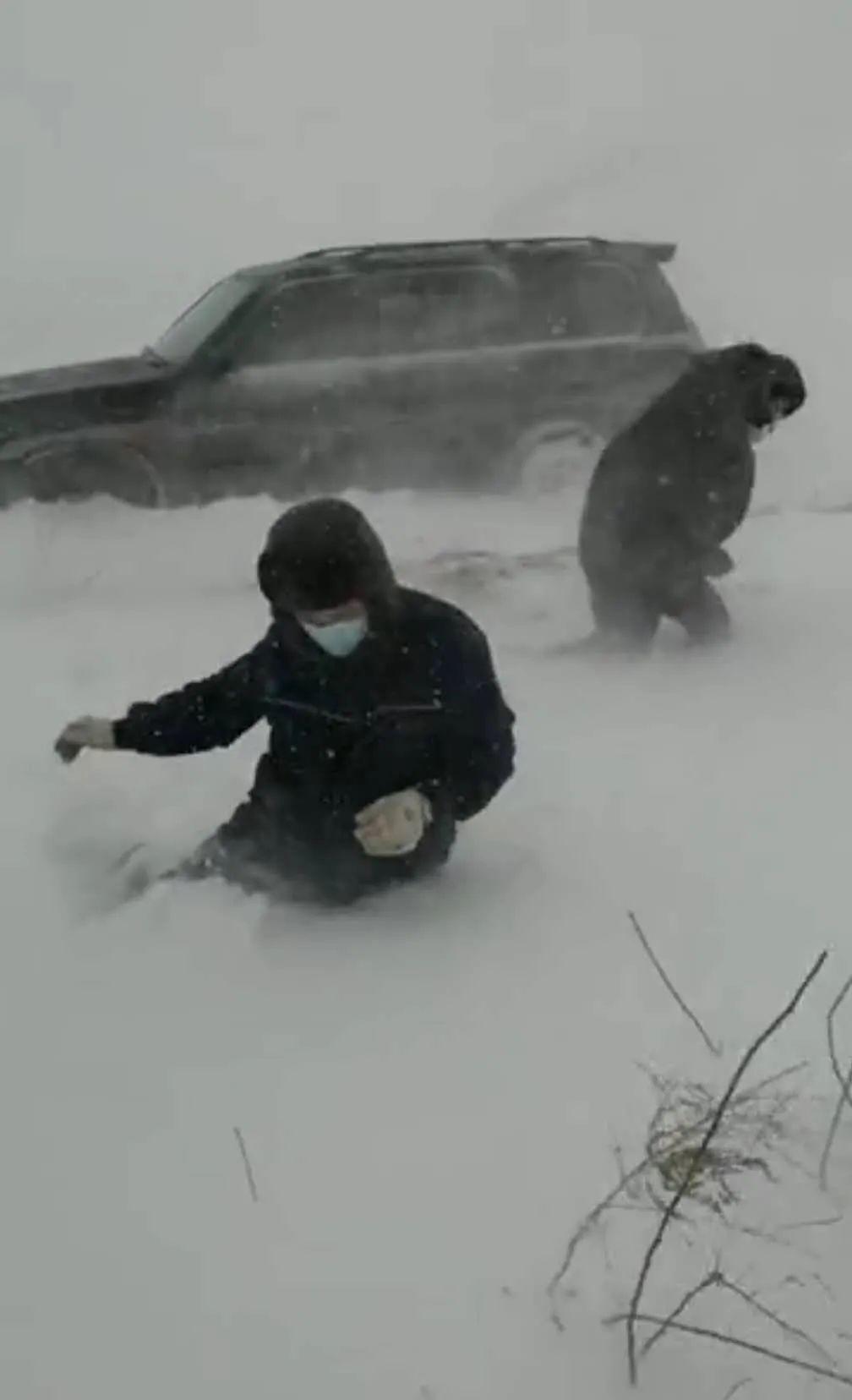 东北特大暴雪图片图片