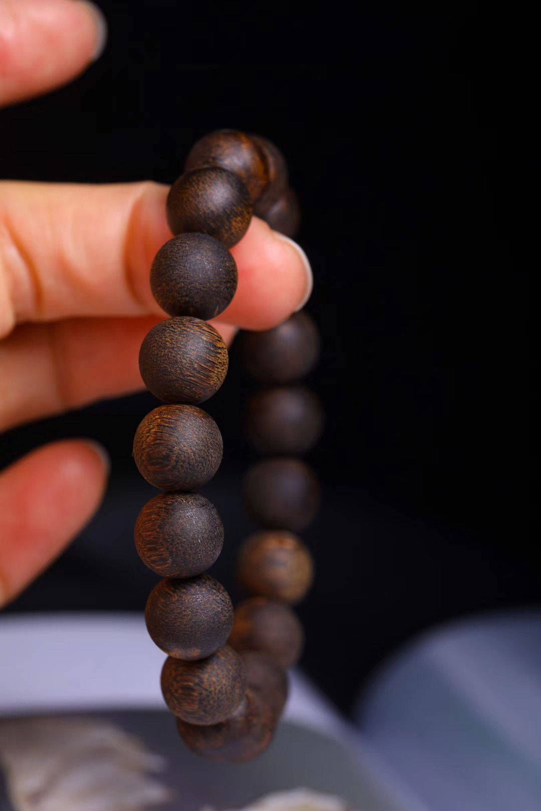 这块病木头,价格堪比钻石!_沉香