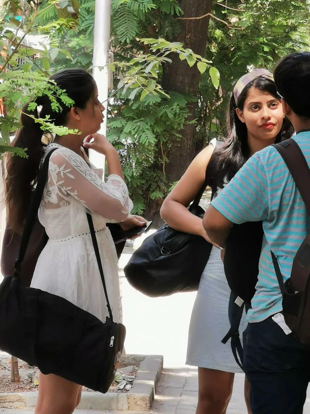 印度上流社会的女孩们:我爸说,没有人配得上我的姓氏