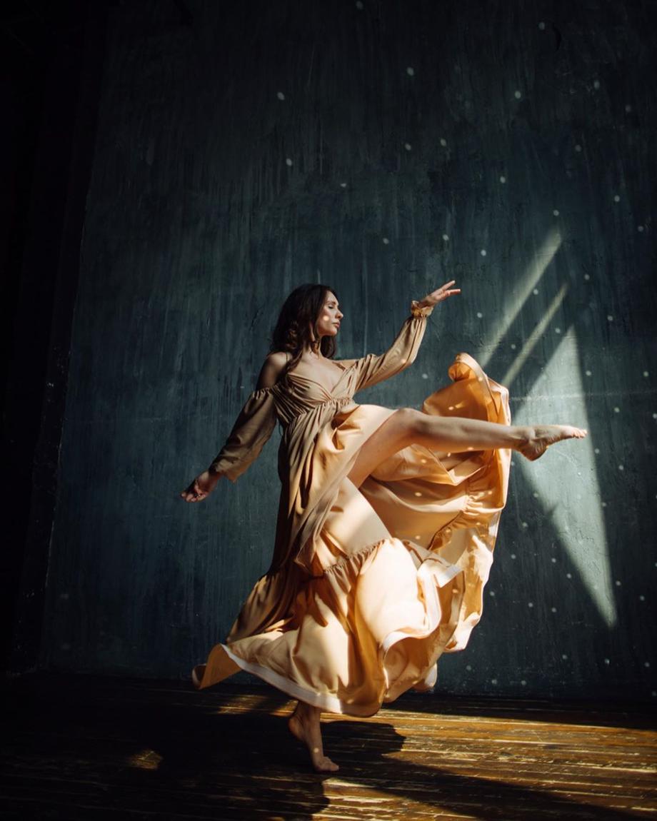 芭蕾舞者与光影的对话摄影师xeniezasetskaya