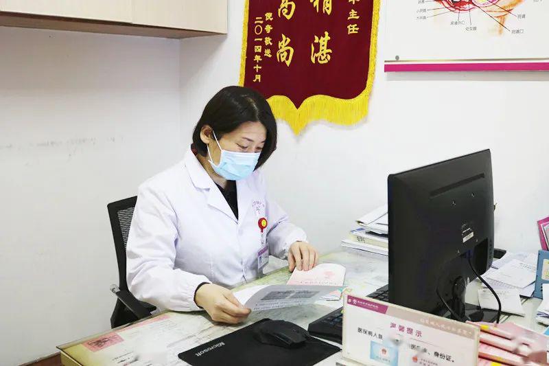 唯一不变的依旧是李宝华主任那忙碌的身影