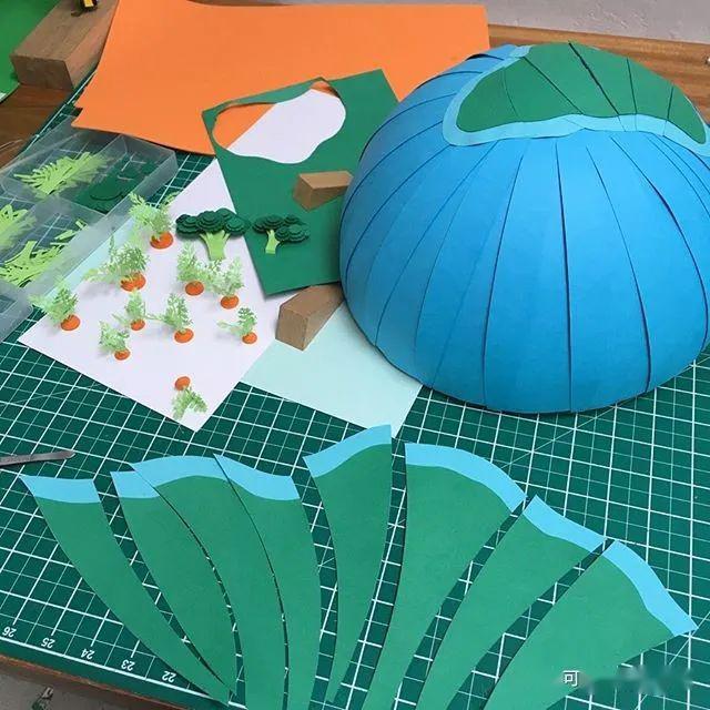 她用4000多张纸制作的鸟类与蝴蝶雕塑,每一只都栩栩如生,令人敬畏!