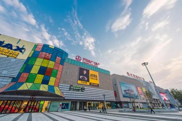 中心——乐享茂正在全面施工的西湖西岸已经开业的万达广场还远不止