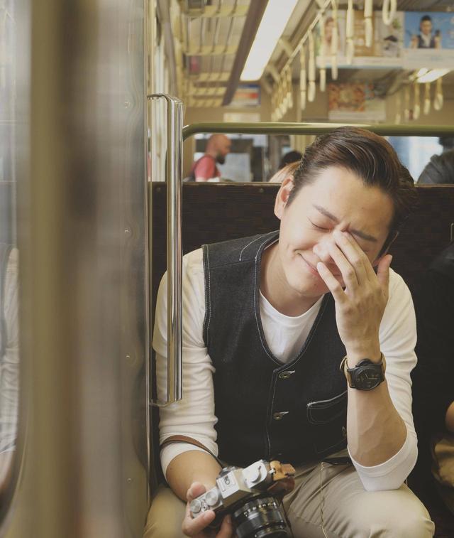 tvb新晋视帝成存货王 四套剧集在手都是男主角_张振朗