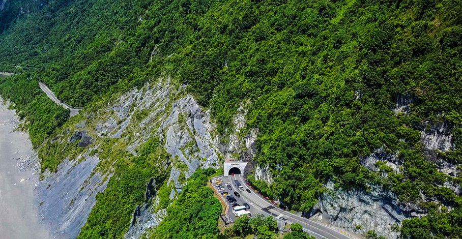 苏花公路迎着太平洋的风