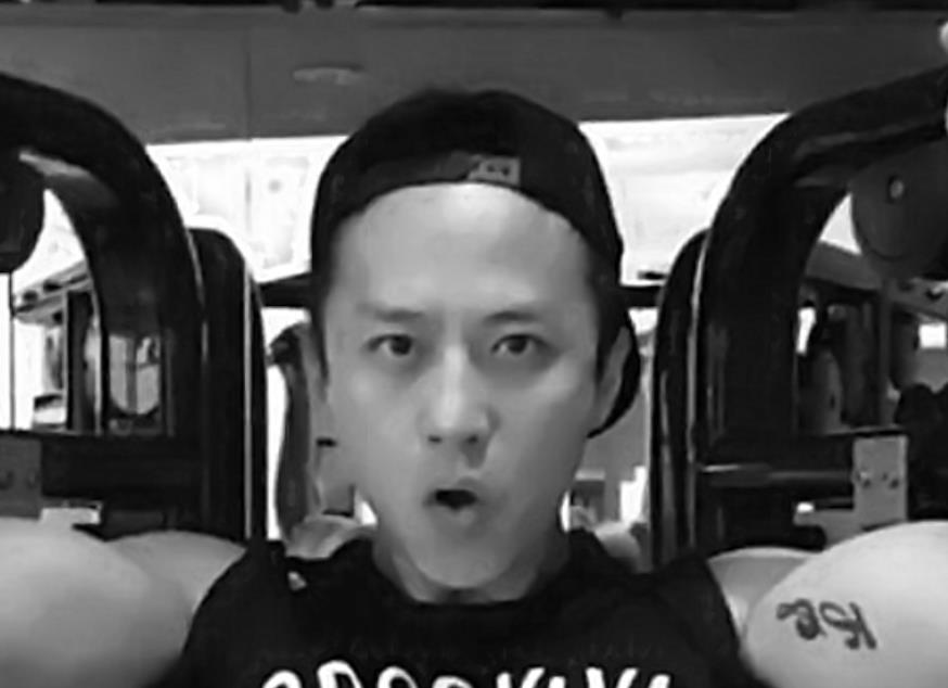 明星的纹身邓超为了妻子杨洋为了工作而她却是为了遮羞