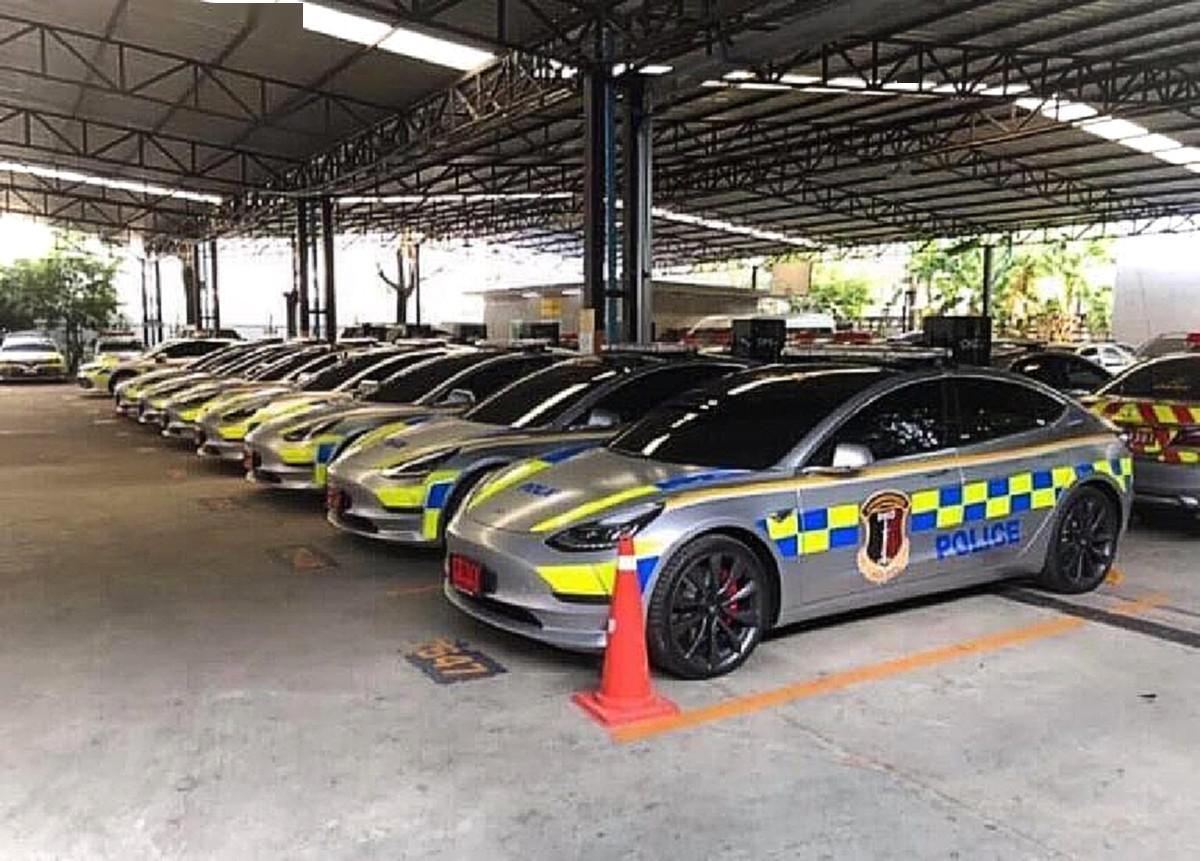 原创 泰国警察租贷   台特斯拉 model   来组建新电动警车车队