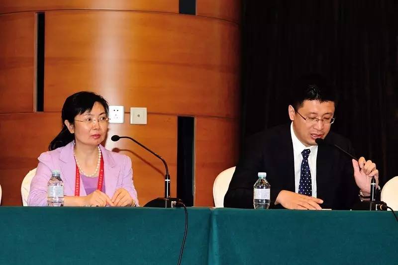 郑树教授亲临会场全国大肠癌专业委员会名誉主委浙江大学郑树教授,大