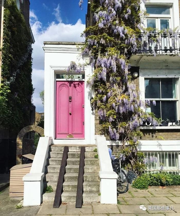 亮眼橘纯净白深沉黑清水蓝薰衣草紫柠檬黄薄荷绿芭比粉似乎每一扇门