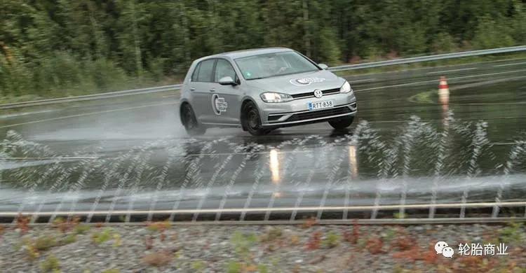 中外轮胎对抗测试谁更胜一筹