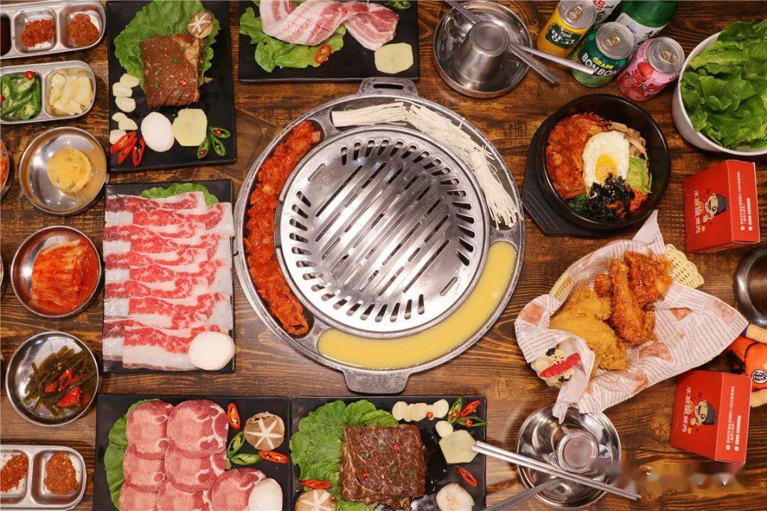 5折!在漳州市区吃韩式烤肉大餐!明星烤肉登场!吃到很激动!吃一整桌!