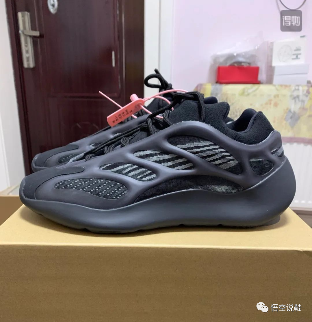 yeezy 700v3 alvah黑魂真假对比adidas黑武士异形夜光开箱测评