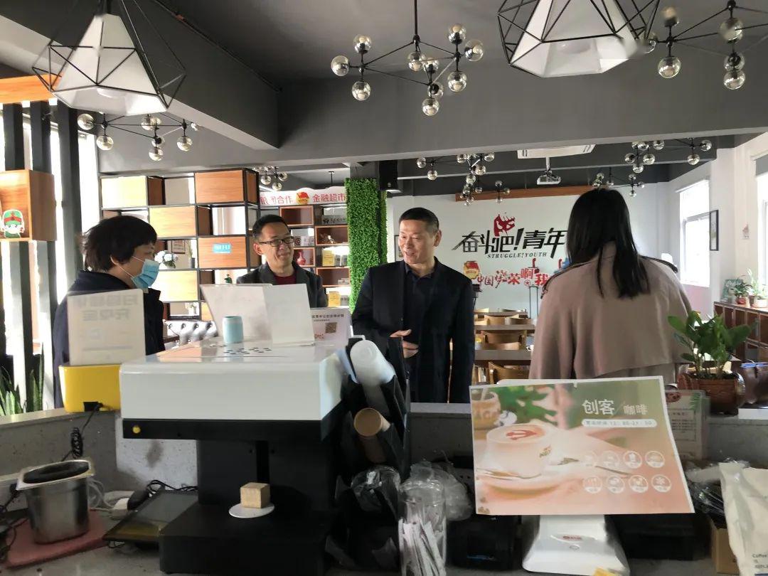 尤溪县人民政府副县长公安局局长叶其勇深入尤溪县反诈骗青年志愿者