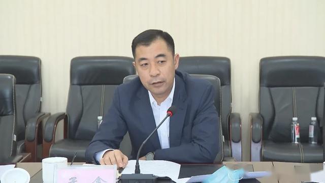 方景广来鲅鱼圈区就财税收入债务情况及包扶重点项目推进情况进行调研