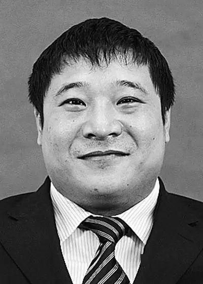 33人被追授中国青年五四奖章我州阿真能周获得荣誉称号