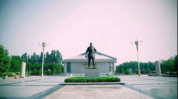 董振堂入党誓词董振堂将军画像董振堂将军故居旧址董振堂雕像第5军一
