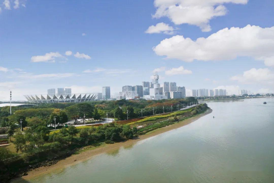 《新城春色》2020年4月12日摄于佛山新城潭州水道河畔.