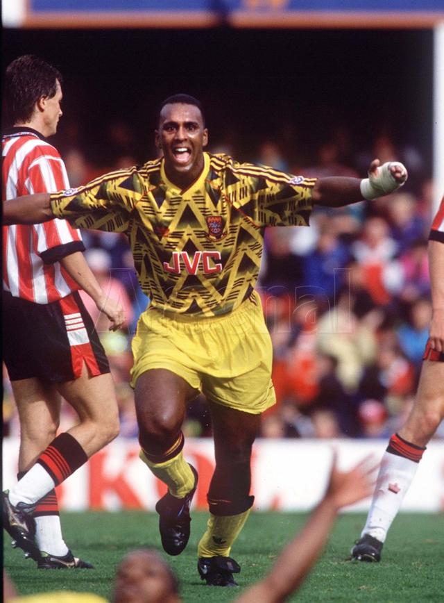 原创阿森纳传奇罗卡斯尔效力十年两获联赛冠军退役一年便英年早逝