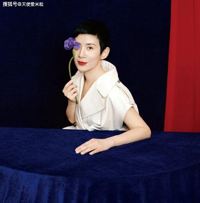 原创了不起的吴君如因搞笑成名失恋后瘦30斤成影后55岁仍不婚