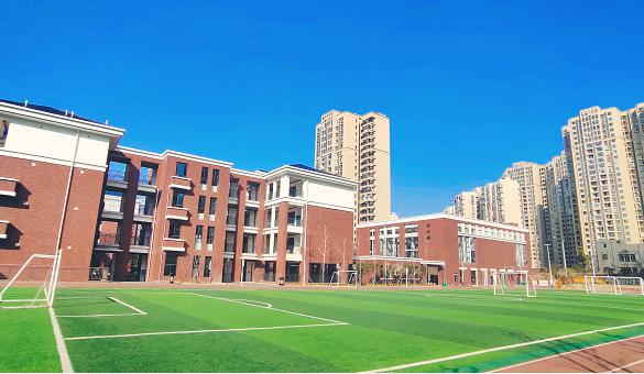 图集暮春四月雨花小学静待学子归来