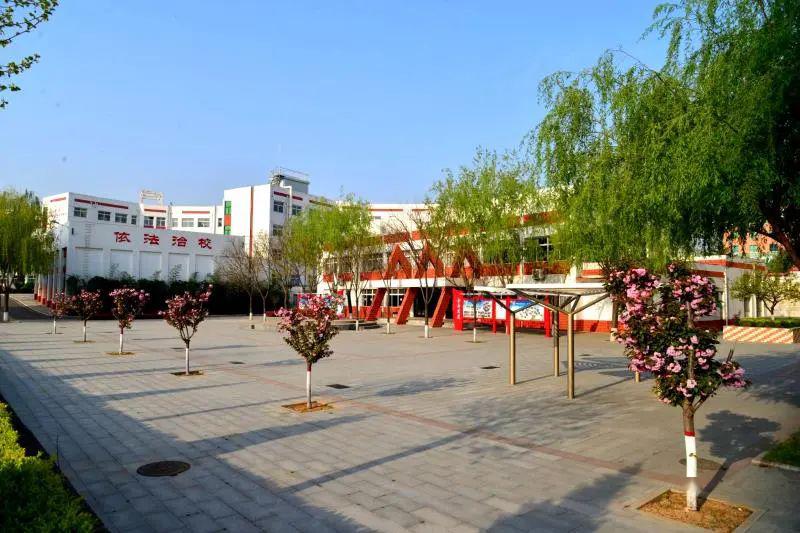 用爱筑堡垒合力助成长泽州一中疫情防控期间教学之德育篇