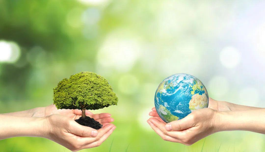 爱护我们的家园是我们与生俱有的职责,地球长久的生态平衡,生机勃勃