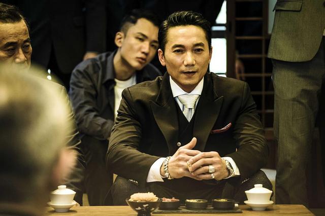 随着"角头"系列电影的成功,演员阵容也是越来越豪华了,《角头3》除了