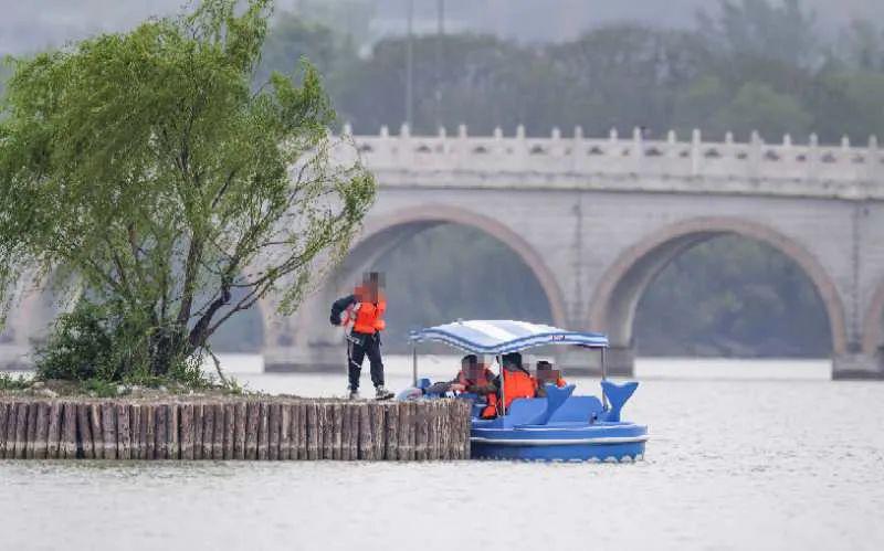 云龙湖为不文明划船游客设定不可逾越的红线_徐州