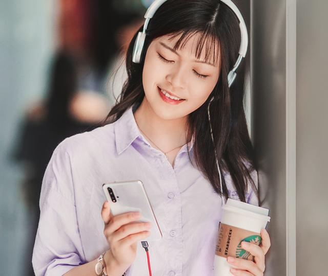 原来那么多人戴耳机不一定是为了听歌,这5个理由说中你了吗?