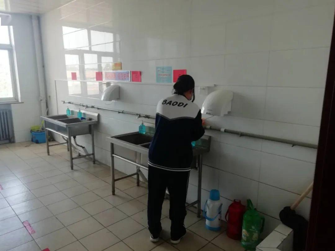 中学宝坻九中三岔口中学食堂就餐是这样的大钟庄高级中学艺术中学宿舍