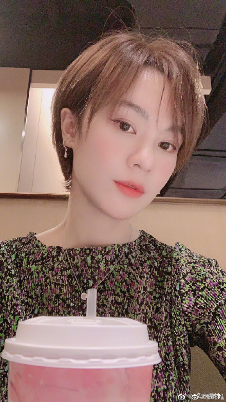 薛之谦郁可唯纸船 两人深情献唱"我面带笑容,流离人的瞳孔"