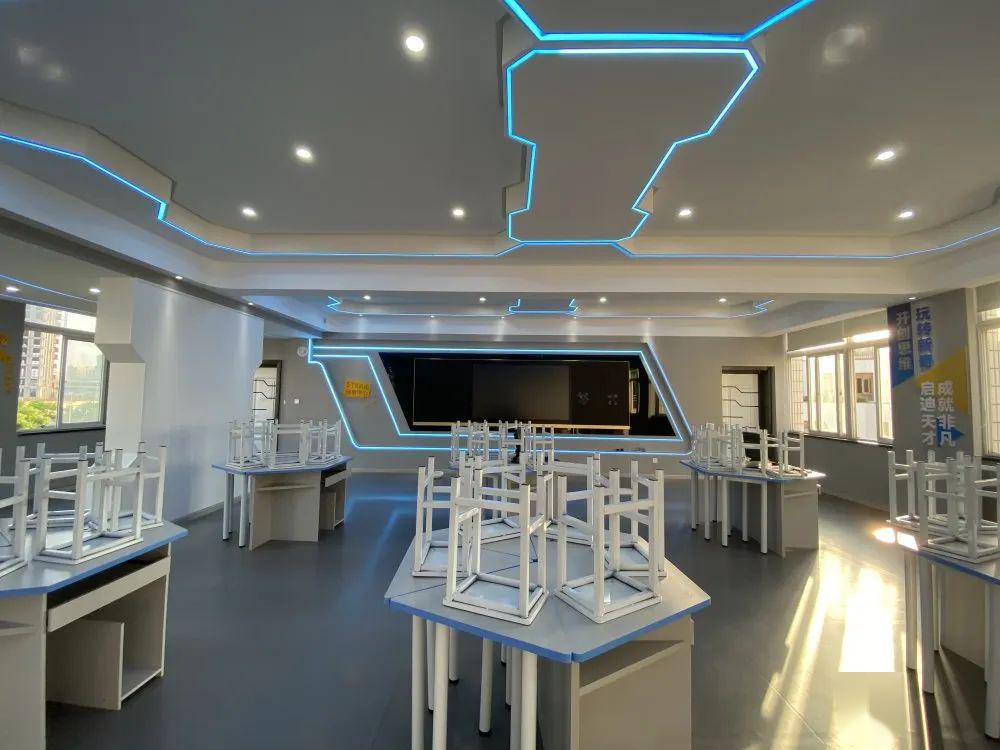 面对新技术steam教师团队学习热情高涨浦沿中学搭建普惠式steam课程