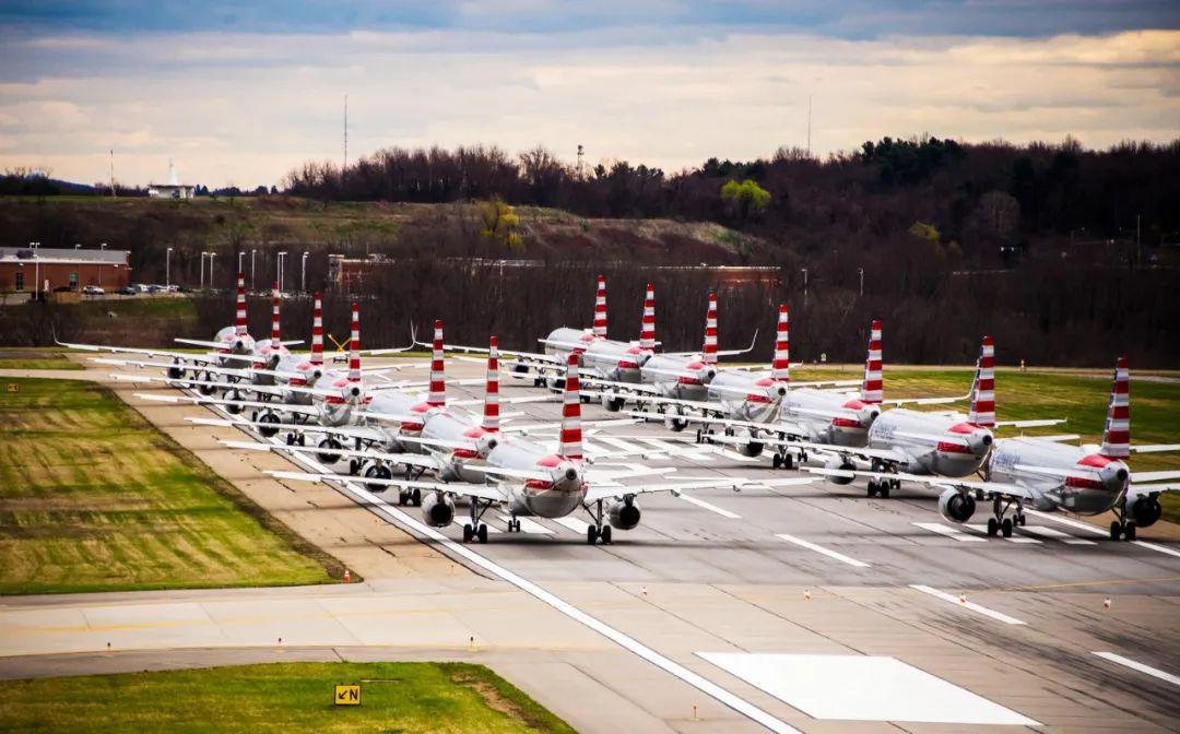 全球停飛各地機場跑道變飛機停機場