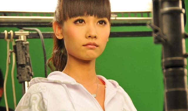 4月22日,娱乐圈多位明星同一天生日,网友:今天好忙啊!