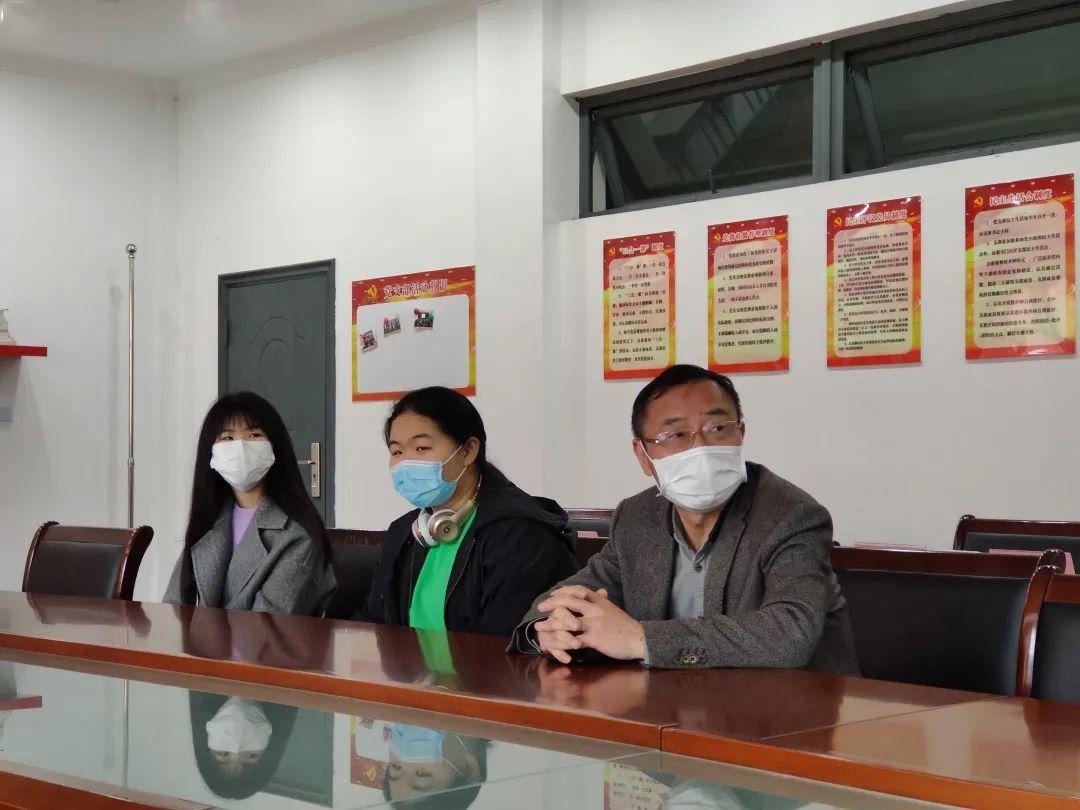 深深支教情浓浓教育心依依惜别意三林中学东校举行方向明老师援疆欢送