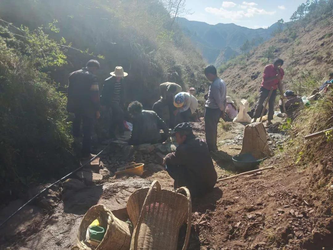 威寧縣岔河鎮沙營村同心協力保供水村民飲水不再難